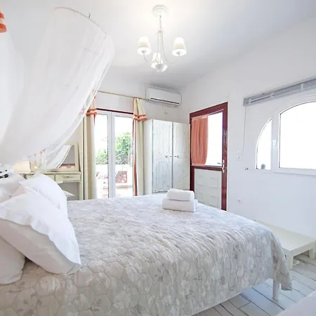 Aparthotel Katapoliani No.3